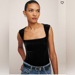 Reformation Diandra Velvet Top size 0 black